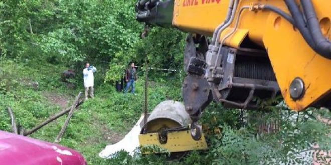 Belediye işçisi silindirin altında kalarak öldü