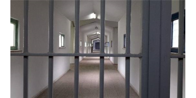 Cezaevindeki 'nitelikli yama'ya ceza yad