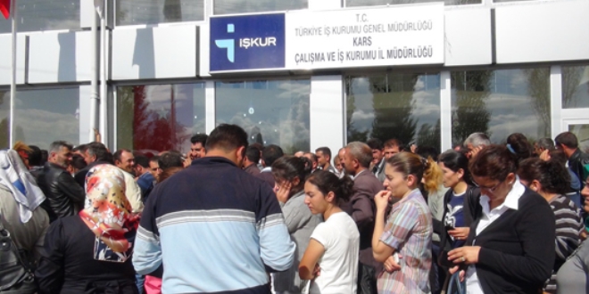 Batı'ya göç nedeniyle Kars'ta 160 kişilik işe 663 kişi başvurdu