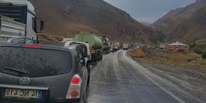 Hakkari-Van karayolu ulaşıma açıldı