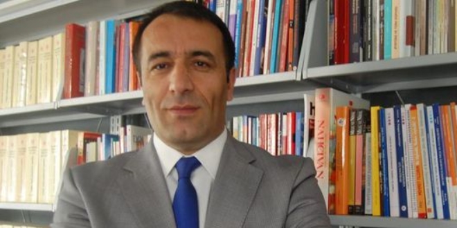 Akademisyen Erdal Tanas Karagl istifa etti