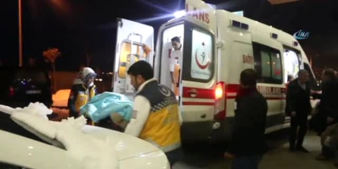 Öğrencilerin bulunduğu kamyonet kaza yaptı: 23 yaralı