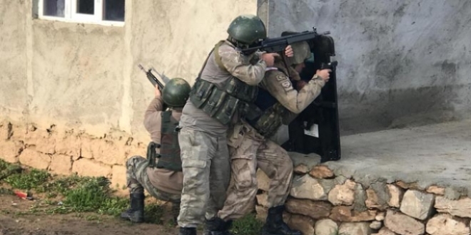 Van'da terör operasyonu: 14 kişi gözaltına alındı