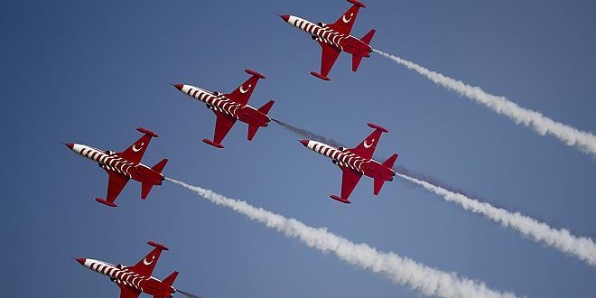 Eurasia Airshow, Türk Yıldızları'nın gösterisiyle sona erdi