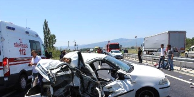 Çorum'da trafik kazaları: 2 ölü, 1 yaralı