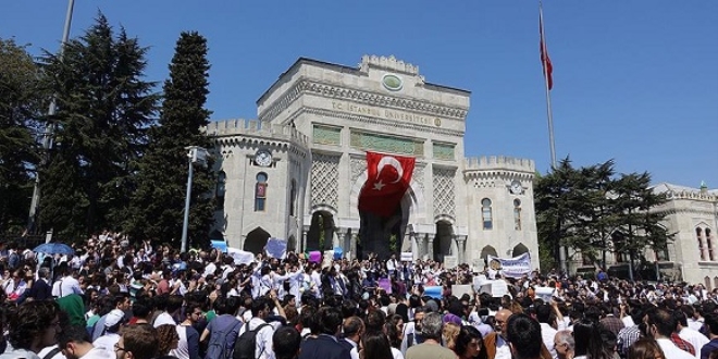 Üniversitelerin bölünmesinin nedeni 'aşırı büyüme'
