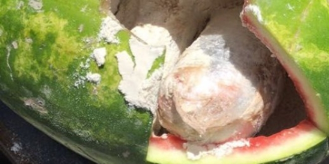 Karpuzlar�n i�inden eroin ��kt�