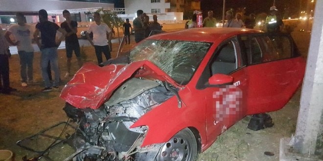 Samsun'da 2 otomobil çarpıştı: 1 ölü, 2'si ağır 4 yaralı