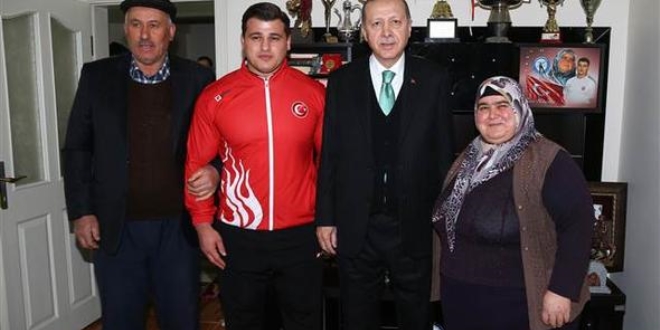 Cumhurba�kan� Erdo�an'dan R�za Kayaalp'e tebrik