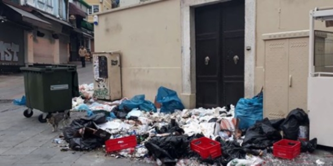 Kilisenin duvarına yazı yazıp, kapısına çöp döken zanlı serbest