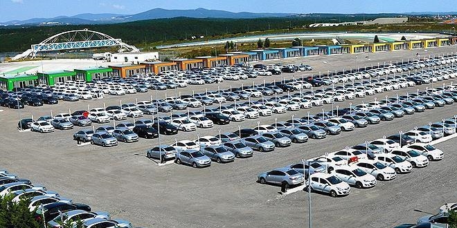 Otomobil ve hafif ticari araç pazarı daraldı