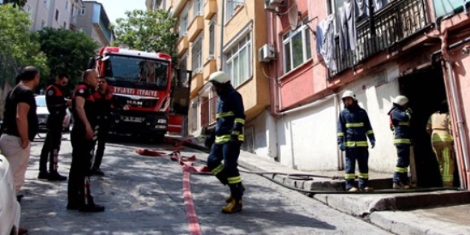 Beyoğlu'nda korkutan trafo patlaması