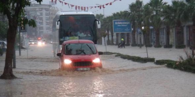 Ku�adas�'n� sa�anak vurdu