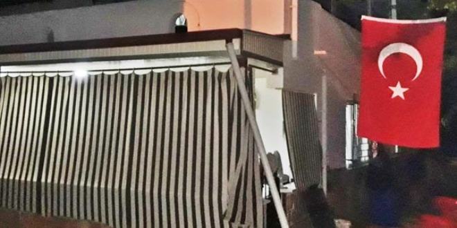 Düğünde astsubay damadın evine hırsız girdi
