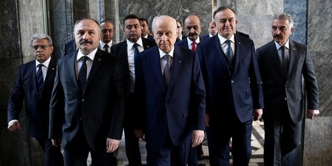 MHP, seçim albümü çıkardı