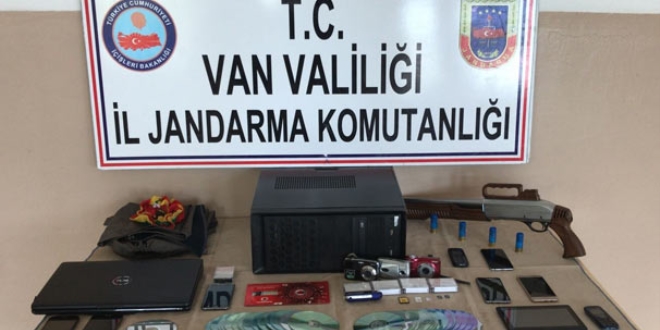 Van'da terör operasyonu: 9 gözaltı