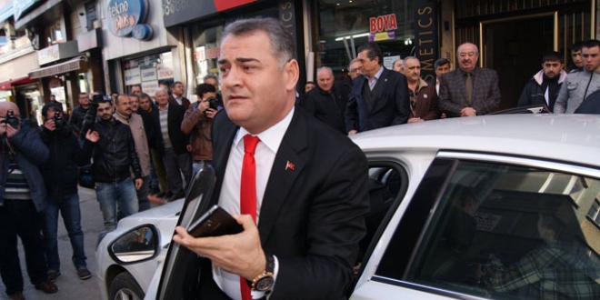 Eski Müsteşar yardımcısına FETÖ'den gözaltı