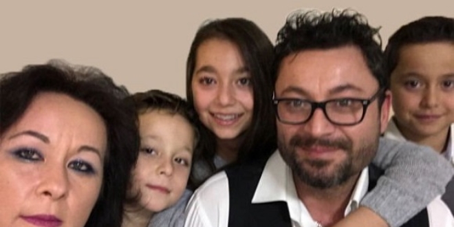 11 yandaki kahraman Ersin Topal'n ailesi konutu