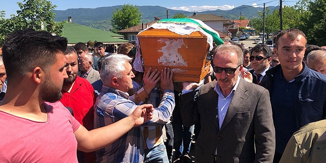 Mezuniyetine bir gün kala kazada hayatını kaybetti