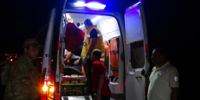 Yozgat'ta otomobil devrildi: 2 l, 1 yaral