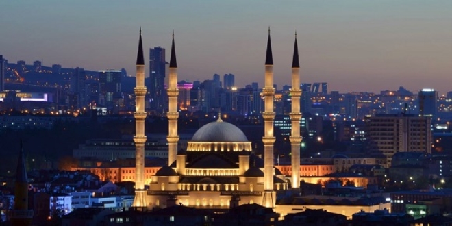 �lk teravih, ilk sahur bu gece