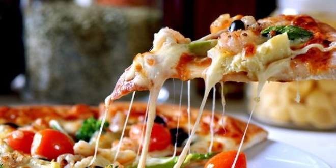 �zmirli Pizza Pizza'n�n tamam� sat�l�yor