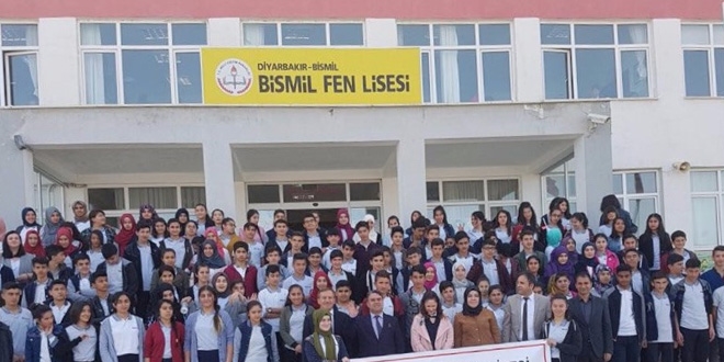 Diyarbakır'da en başarılı 40 öğrenciye gezi ödülü