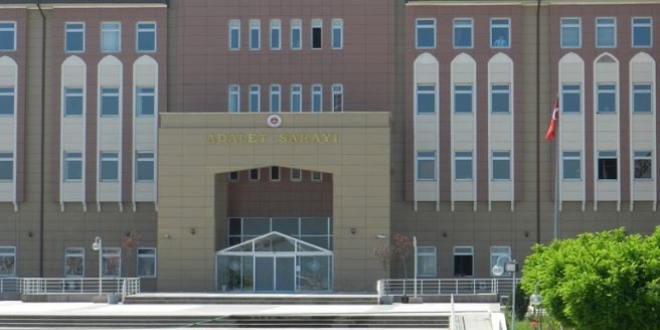 Manisa'da 2'si eski albay, 9 sanık hakim karşısına çıktı