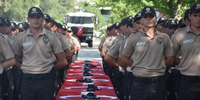 Başarılı bekçiler polis olacak