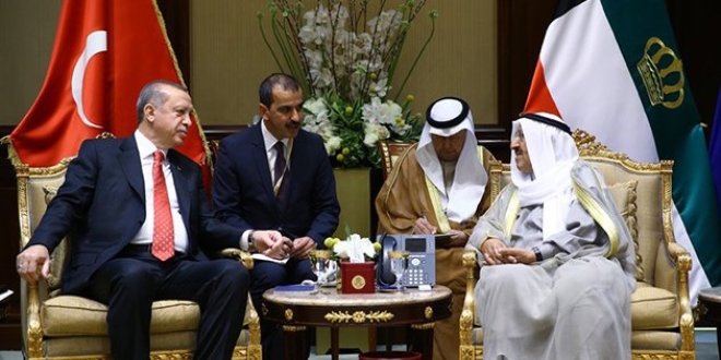 Cumhurbaşkanı Erdoğan, Kuveyt Emiri ile görüştü