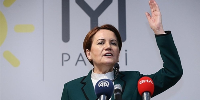 Akşener: Türkiye uçuruma yuvarlanacak otobüse benziyor