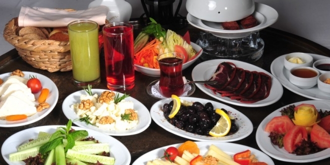 Uzmanından Ramazanda beslenme uyarıları