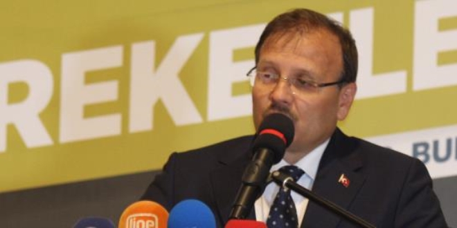 Başbakan Yardımcısı Çavuşoğlu MÜSİAD'ın iftar yemeğine katıldı