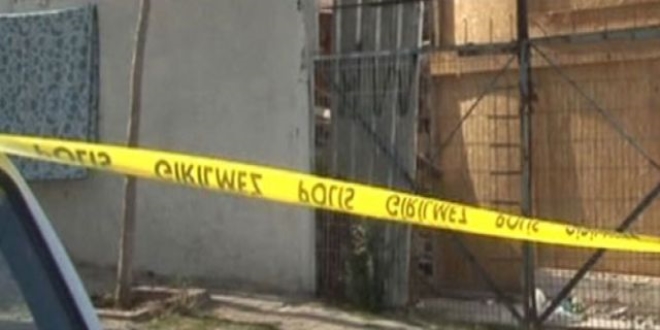 Cinnet geciren adam babasını, eşini ve iki çocuğunu öldürdü