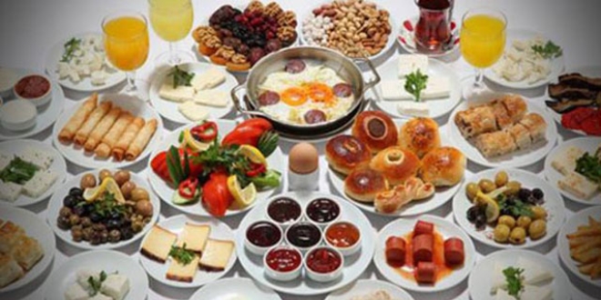 Diyetisyenden Ramazan ayında yemek tüketimi uyarısı
