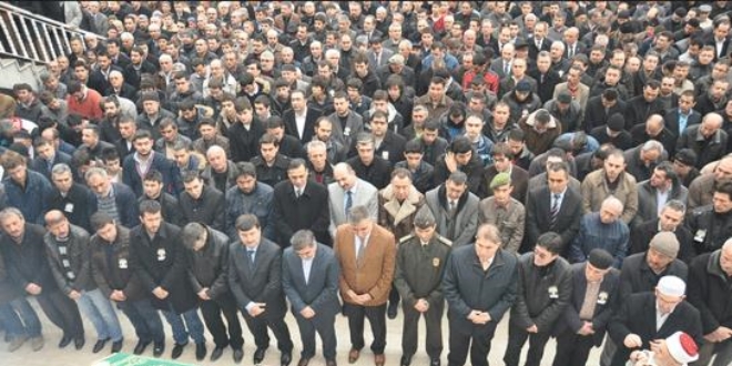 19 yaşında Halil kan kanserine yenik düştü