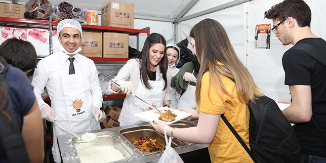 Bakan Sarerolu, rencilerle iftar yapt