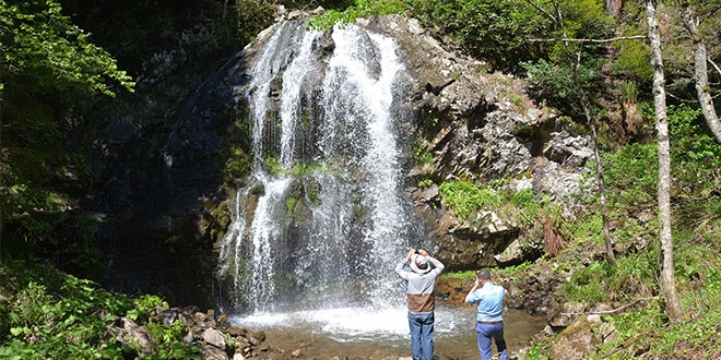 Elma Kaya �elalesi g�renleri cezbediyor