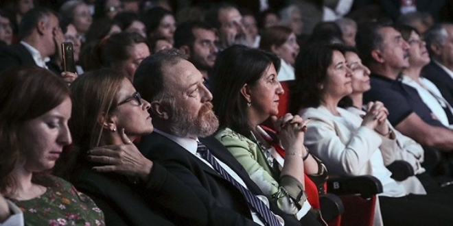 HDP milletvekili adaylar�n� tan�tt�