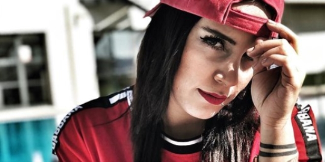 �nternet fenomeni kad�n doland�r�c�l�k �etesiyle g�zalt�nda