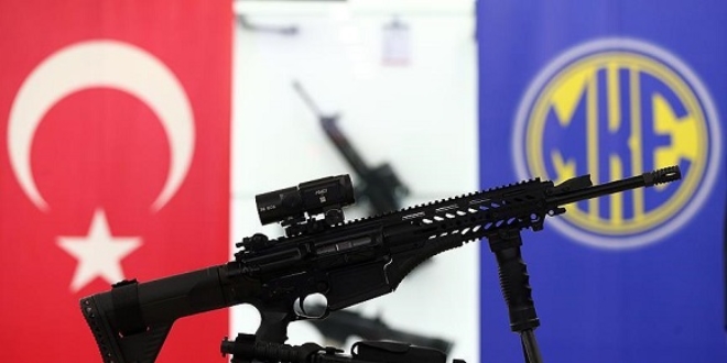 Türkiye'den milli piyade tüfeği hediyesi
