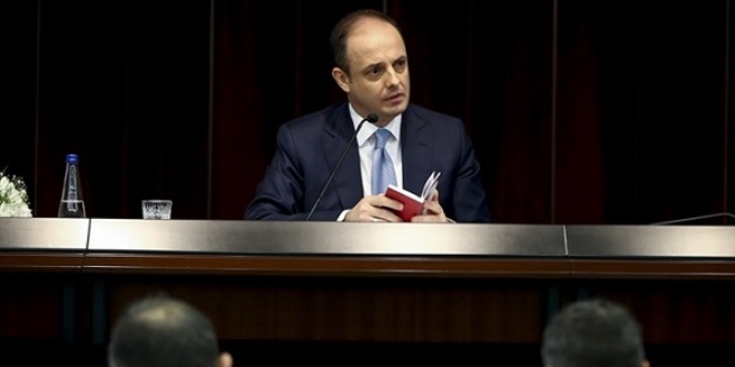 Merkez Bankası'na dolarla faiz baskısı