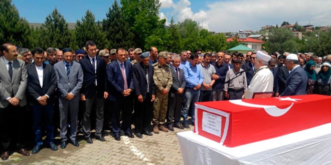 Şehit polis memuru, son yolculuğuna uğurlandı