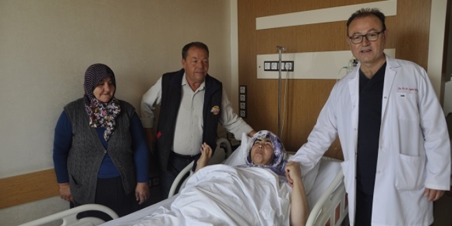 Kar�n bo�lu�undan karpuz b�y�kl���nde kitle ��kar�ld�