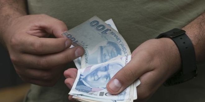 'Arsamı sat komisyonunu al' diyerek dolandırdı