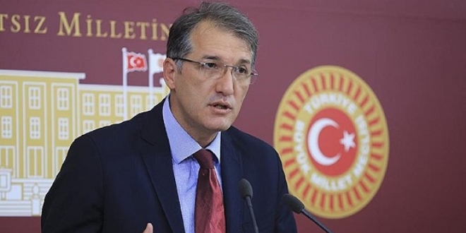 CHP'li İrgil: Öğrenci affına rektörler ayak diretmesin