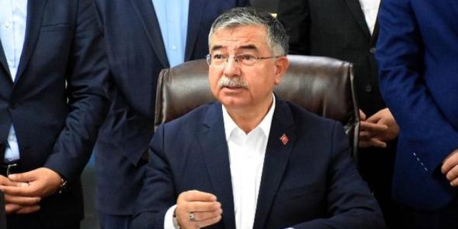 Bakan Y�lmaz: Her zaman millete tepeden bakt�lar