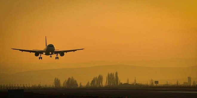 BAE'den �zmir'e direkt u�u� ba�l�yor