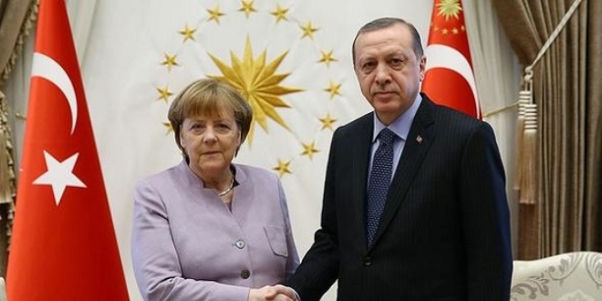 Merkel, Cumhurbakan Erdoan' davet etti!