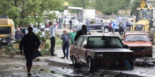 Ankara'da sele kapılan kadın hayatını kaybetti
